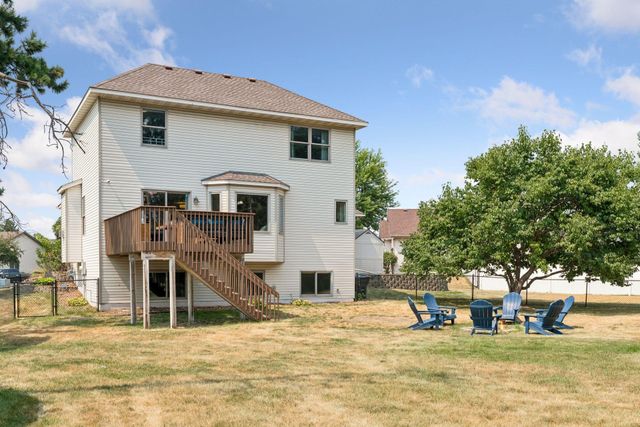 5909 92nd Avenue N, Brooklyn Park, MN 55443
