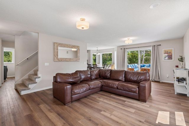 5909 92nd Avenue N, Brooklyn Park, MN 55443