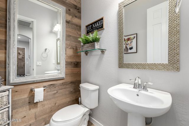 10917 E THORNTON Avenue, Mesa, AZ 85212