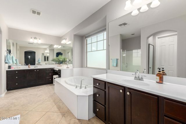 10917 E THORNTON Avenue, Mesa, AZ 85212