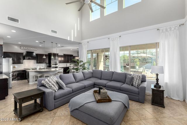 10917 E THORNTON Avenue, Mesa, AZ 85212