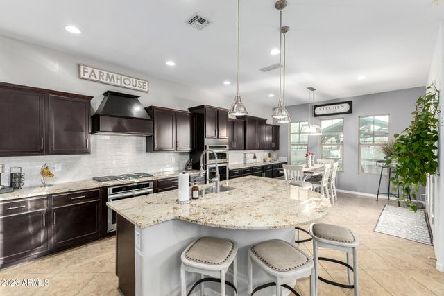 10917 E THORNTON Avenue, Mesa, AZ 85212