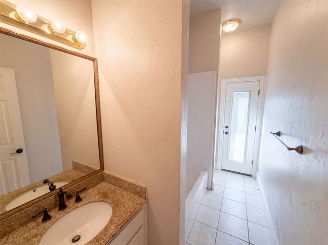 9313 Dosier Cove W, Fort Worth, TX 76179