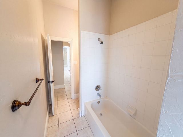 9313 Dosier Cove W, Fort Worth, TX 76179