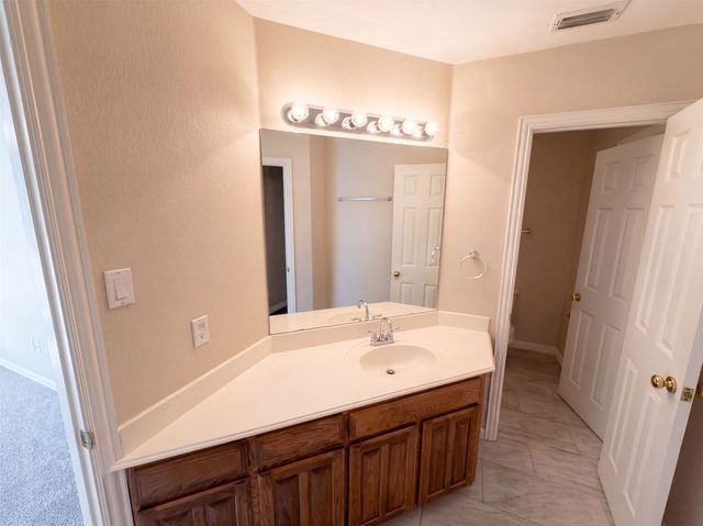 9313 Dosier Cove W, Fort Worth, TX 76179