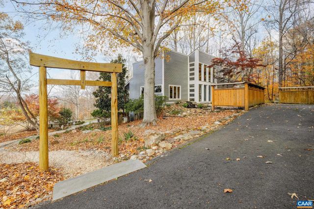 407 BROAD AXE RD, Charlottesville, VA 22903