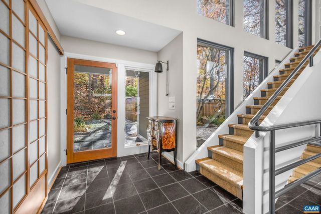 407 BROAD AXE RD, Charlottesville, VA 22903