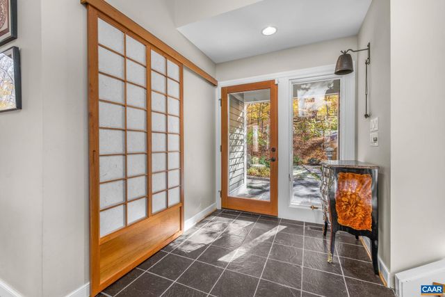 407 BROAD AXE RD, Charlottesville, VA 22903