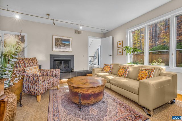 407 BROAD AXE RD, Charlottesville, VA 22903