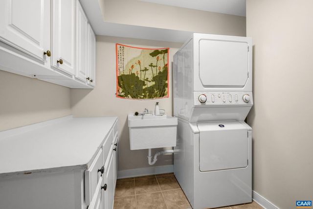 407 BROAD AXE RD, Charlottesville, VA 22903