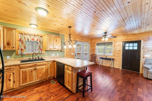 416 Wilderness Rd, Mammoth Cave, KY 42259