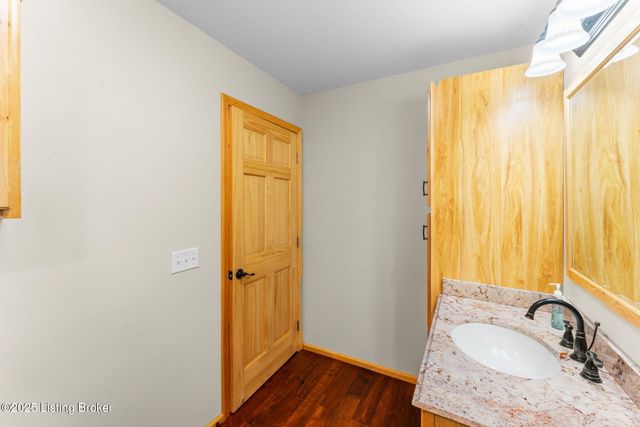 416 Wilderness Rd, Mammoth Cave, KY 42259