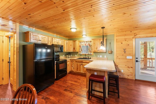 416 Wilderness Rd, Mammoth Cave, KY 42259