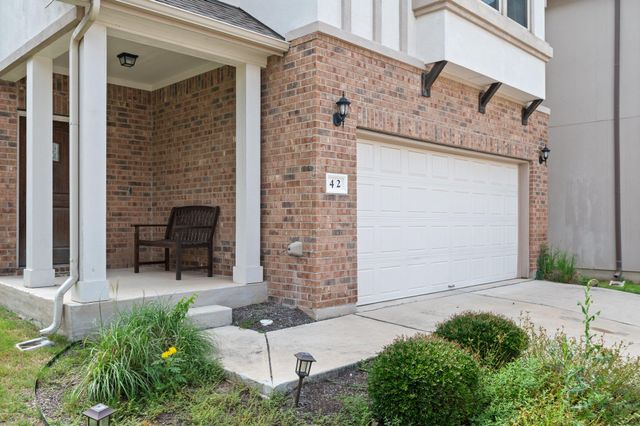 2105 Town Centre DR 42, Round Rock, TX 78664