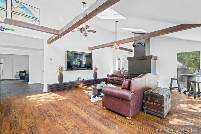 564 Hubbard Road, Killingly, CT 06241