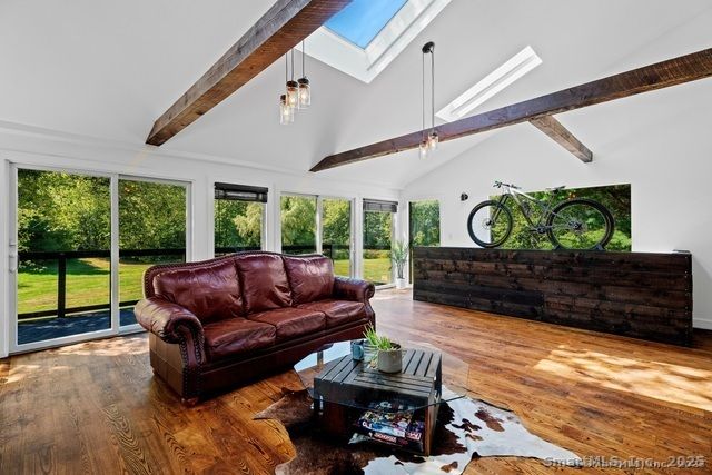 564 Hubbard Road, Killingly, CT 06241