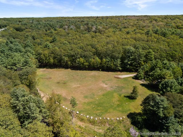 564 Hubbard Road, Killingly, CT 06241