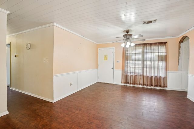 319 S Rogers Street, Covington, TX 76636