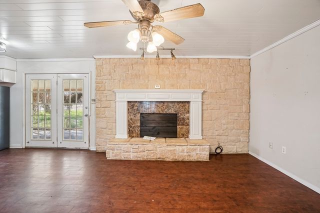 319 S Rogers Street, Covington, TX 76636