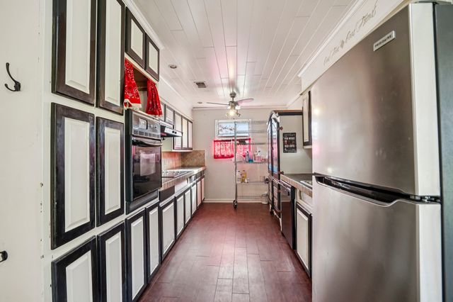 319 S Rogers Street, Covington, TX 76636