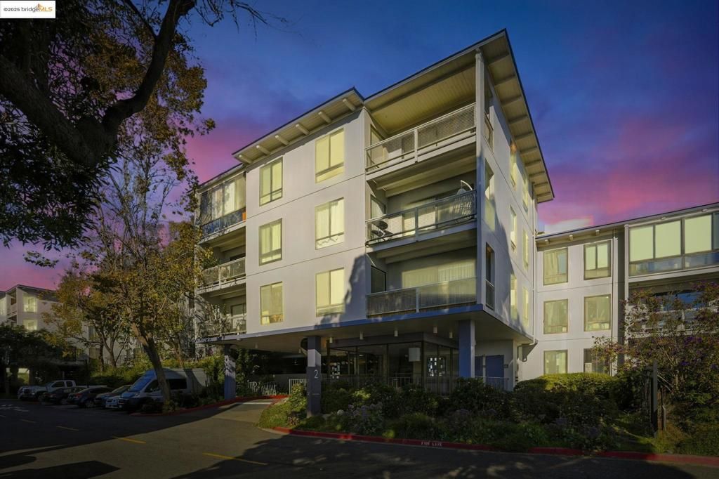2 ADMIRAL DRIVE B276, Emeryville, CA 94608