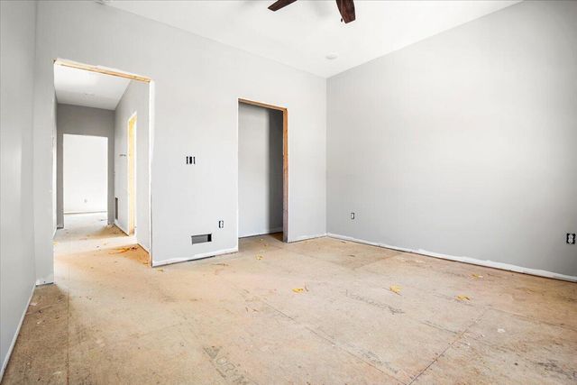 668 Laredo Drive, London, KY 40741
