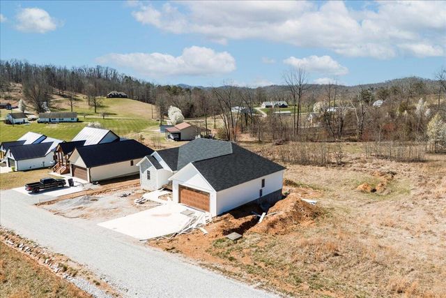 668 Laredo Drive, London, KY 40741