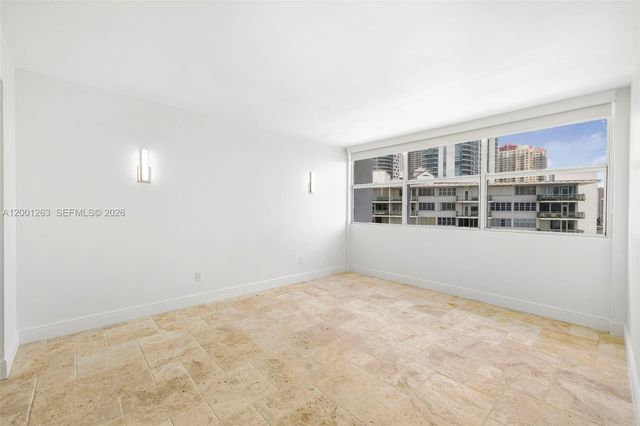 1420 Brickell Bay Dr 1401A, Miami, FL 33131