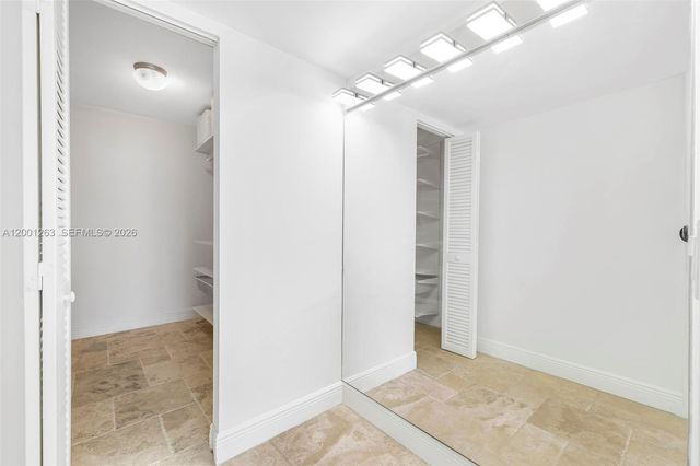 1420 Brickell Bay Dr 1401A, Miami, FL 33131