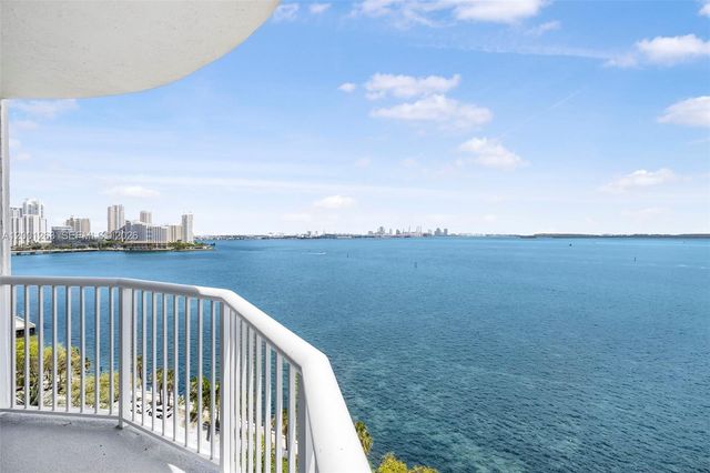 1420 Brickell Bay Dr 1401A, Miami, FL 33131