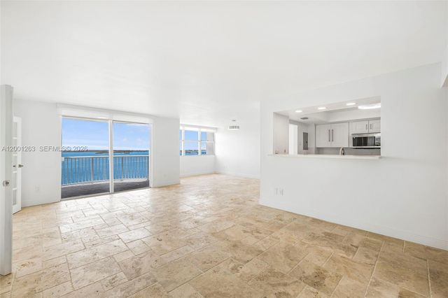 1420 Brickell Bay Dr 1401A, Miami, FL 33131