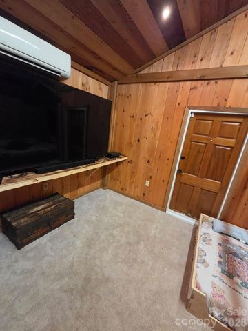1219 Peak Place NW, Lenoir, NC 28645