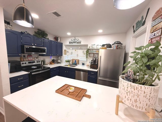 258 Burlington Dr., San Antonio, TX 78245