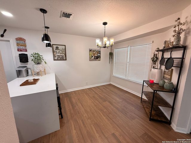 258 Burlington Dr., San Antonio, TX 78245