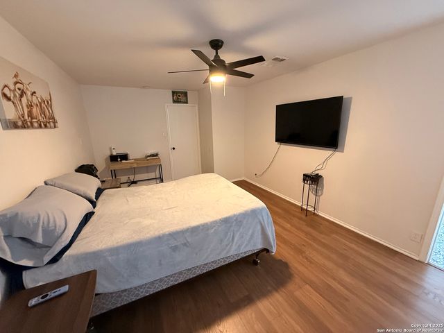 258 Burlington Dr., San Antonio, TX 78245