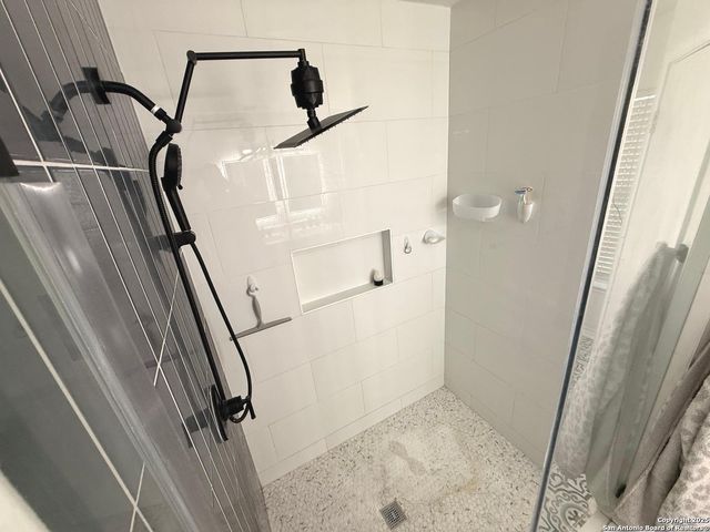 258 Burlington Dr., San Antonio, TX 78245