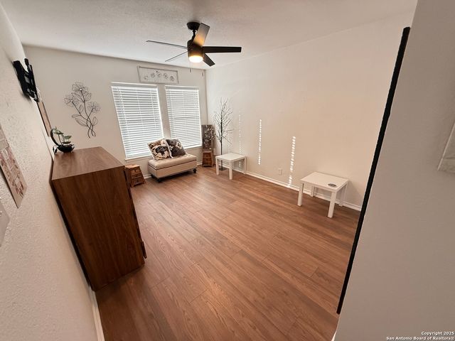 258 Burlington Dr., San Antonio, TX 78245