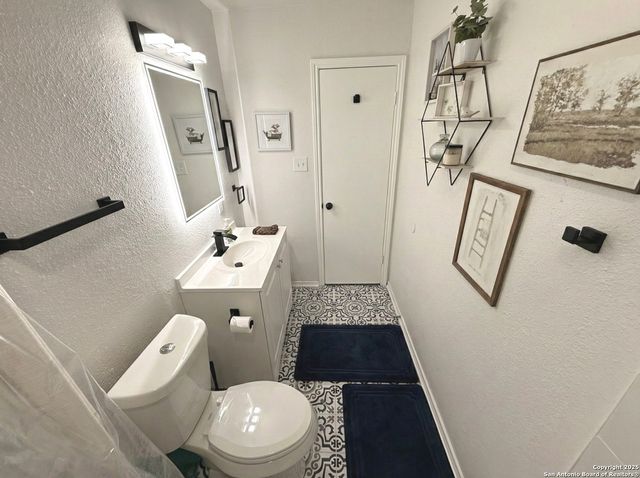 258 Burlington Dr., San Antonio, TX 78245