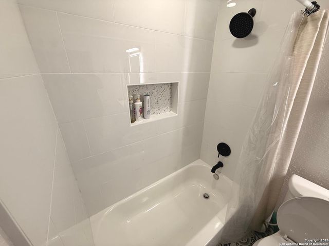 258 Burlington Dr., San Antonio, TX 78245