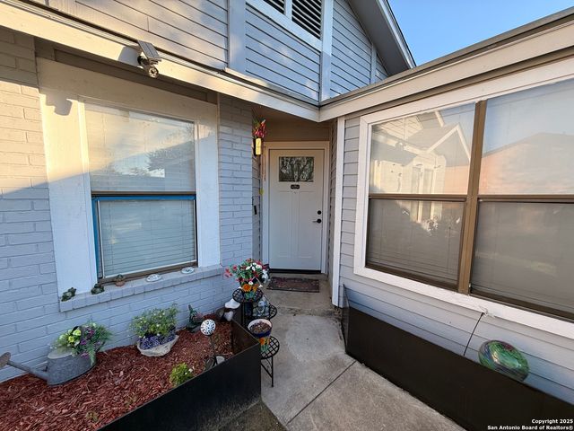 258 Burlington Dr., San Antonio, TX 78245