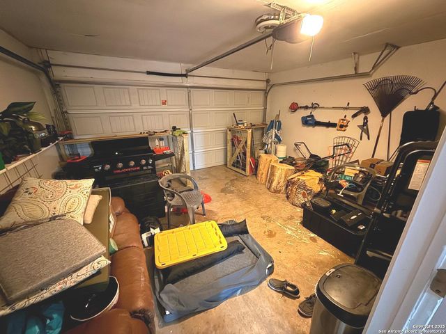 258 Burlington Dr., San Antonio, TX 78245