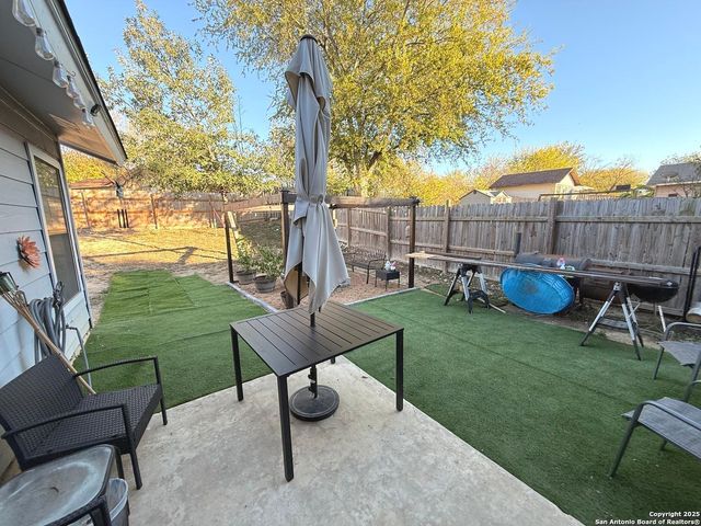 258 Burlington Dr., San Antonio, TX 78245