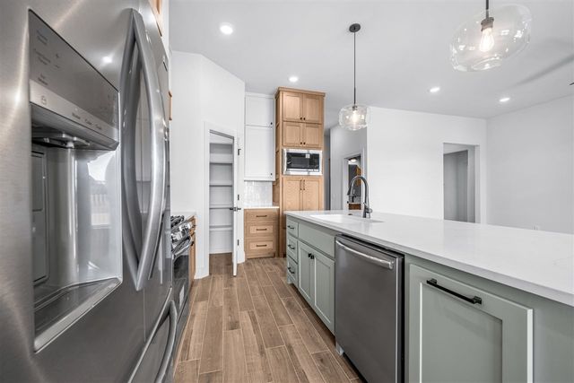 5867 Tadpole Dr, Elgin, OK 73538