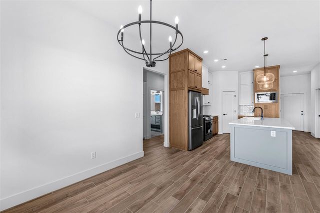 5867 Tadpole Dr, Elgin, OK 73538