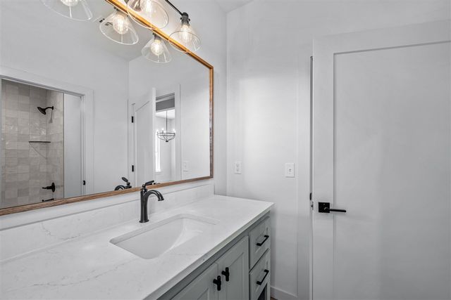 5867 Tadpole Dr, Elgin, OK 73538