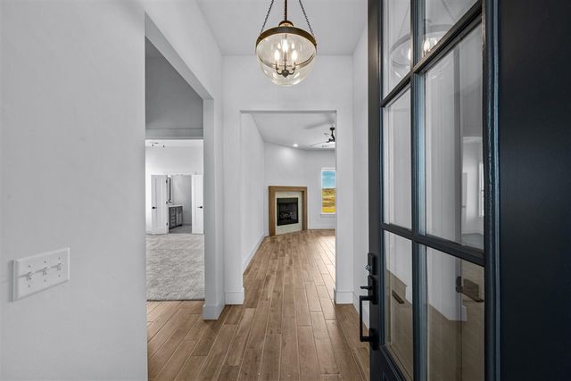 5867 Tadpole Dr, Elgin, OK 73538