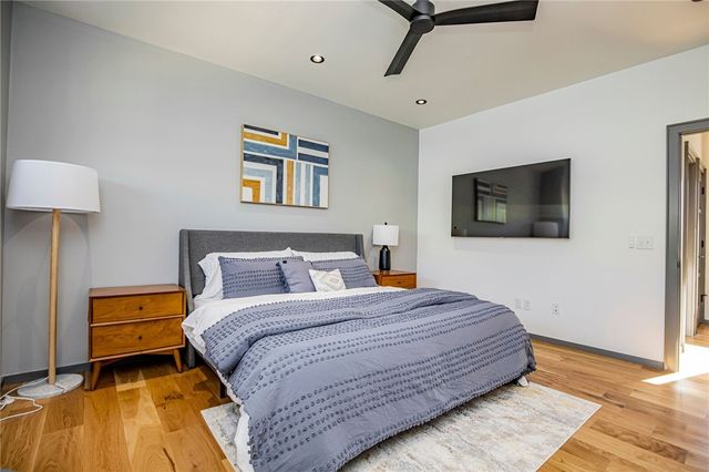 700-710 SE B, Bentonville, AR 72712