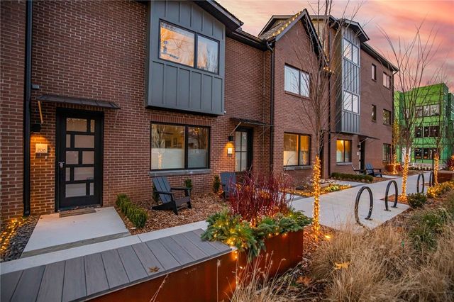 700-710 SE B, Bentonville, AR 72712