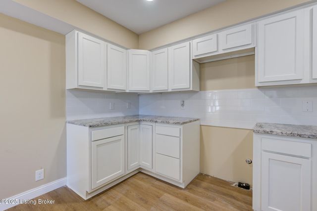 8201 Huntsman Trail, Louisville, KY 40291
