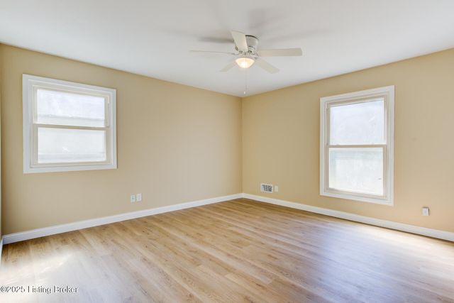 8201 Huntsman Trail, Louisville, KY 40291